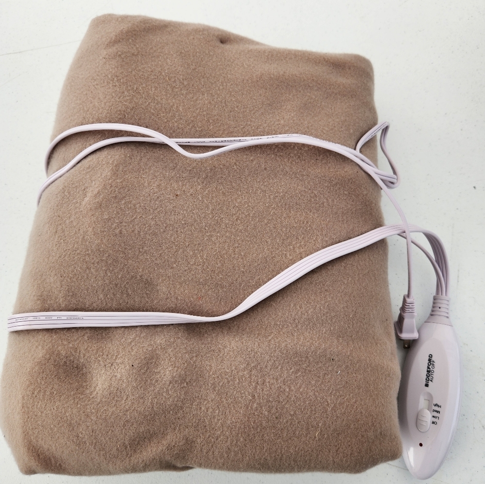 Electric heated blanket